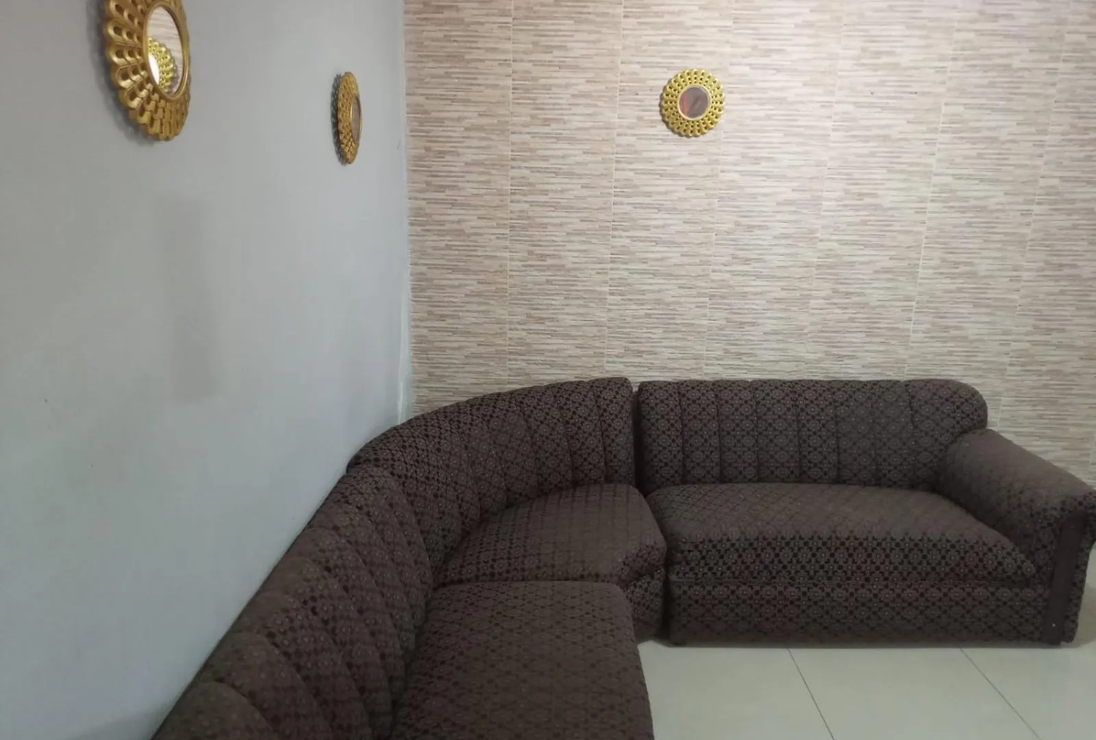 Homestay Habitaciones En Apartamento Central, Cerca De Sitios Turisticos Jardin Botanico Y Metro Estacion Universidad Medellin Colombia